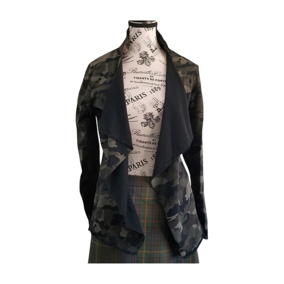 Skandale Camouflage Drape Cardigan – Made in Italy - Picture 4 of 5